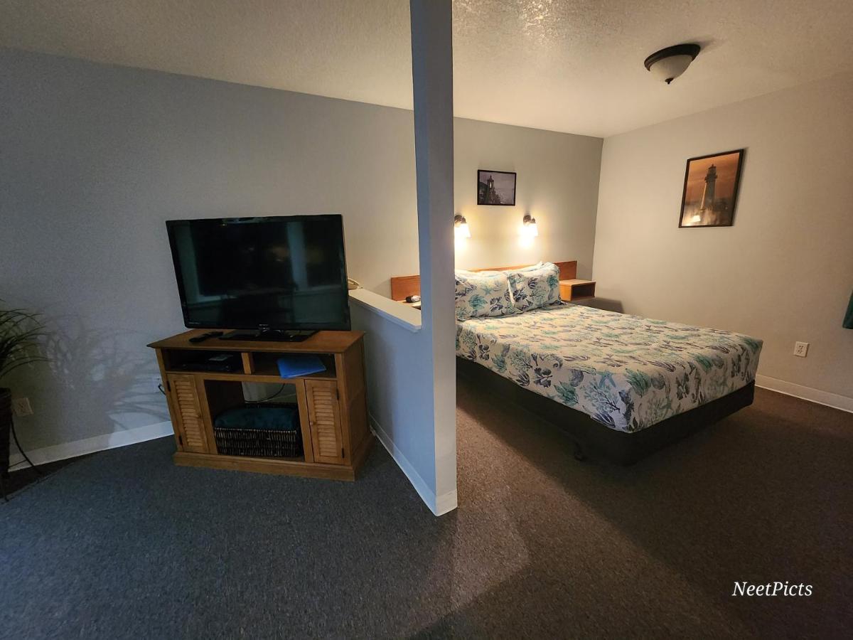 Inn At Arch Rock デポー・ベイ エクステリア 写真