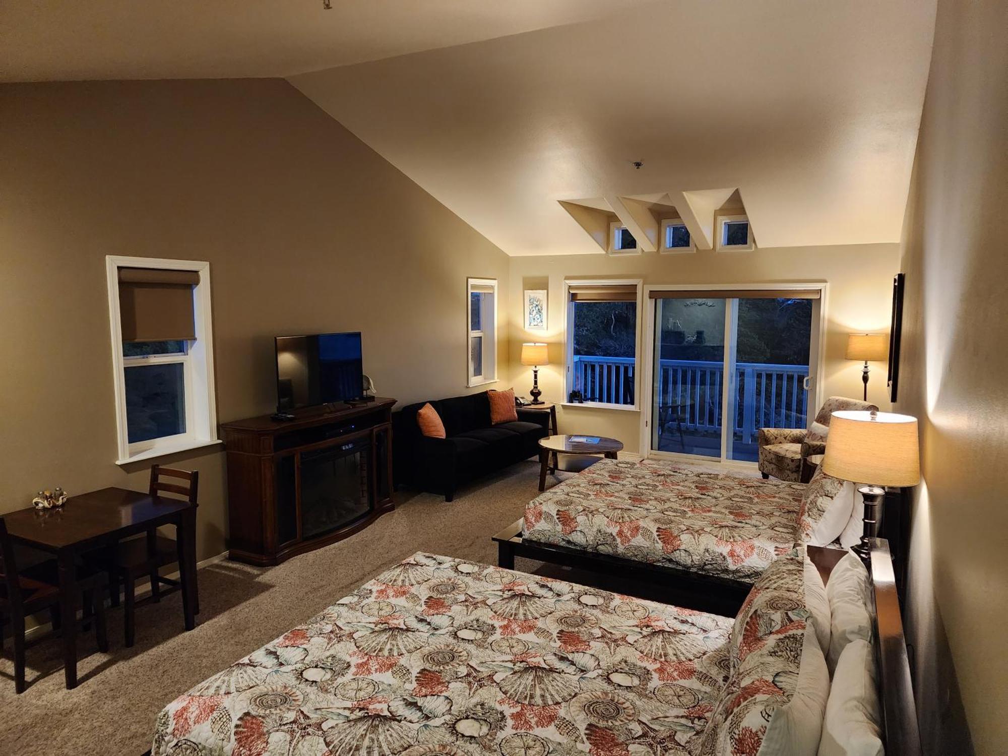 Inn At Arch Rock デポー・ベイ エクステリア 写真