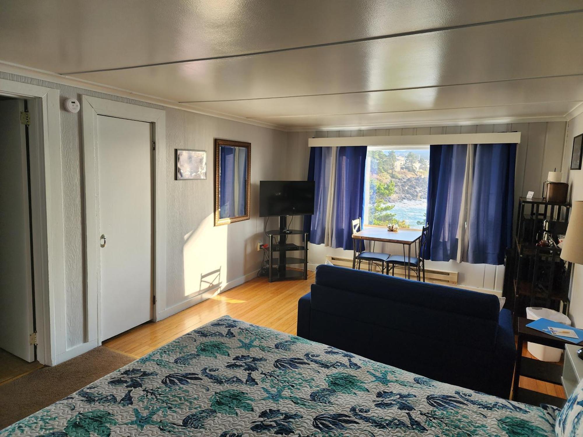 Inn At Arch Rock デポー・ベイ エクステリア 写真